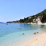Gasthuis Double 6819a Gradac (Split-Dalmatia)