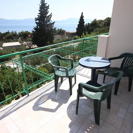 Affittacamere Double 6819a Gradac (Split-Dalmatia)